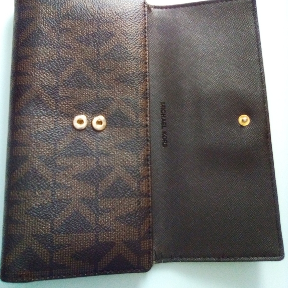 Michael Kors Brown Jet Set Wallet and Purse - Picture 6 of 12